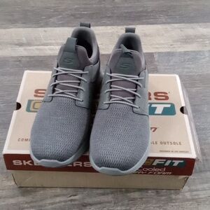 Skechers Men's Sneakers-NEW
